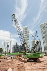 SENNEBOGEN 2200 E Crawler crane / Lattice mast crane / Construction crane Putting in support pillars in foundation work