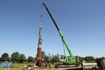 SENNEBOGEN strong and versatile 673 Telecrane Telescopic crane Specialized below ground construction