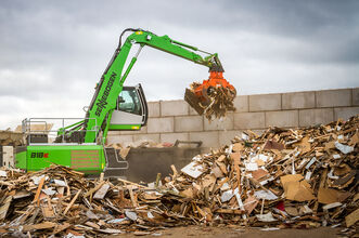 SENNEBOGEN material handler 818 E wood recycling sorting grab shredder machine