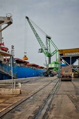 Hafenkran SENNEBOGEN 9300 E Schiffsentladung Materialumschlag Hafenumschlag Kohleumschlag Schiffsbeladung Schifsumschlag