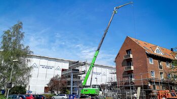 scaffolding with 16 t telescopic crane, SENNEBOGEN 613, Denmark