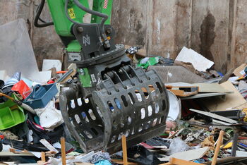 SENNEBOGEN Sortiergreifer für Abfallrecycling Recycling Umschlagmaschine Umschlagbagger
