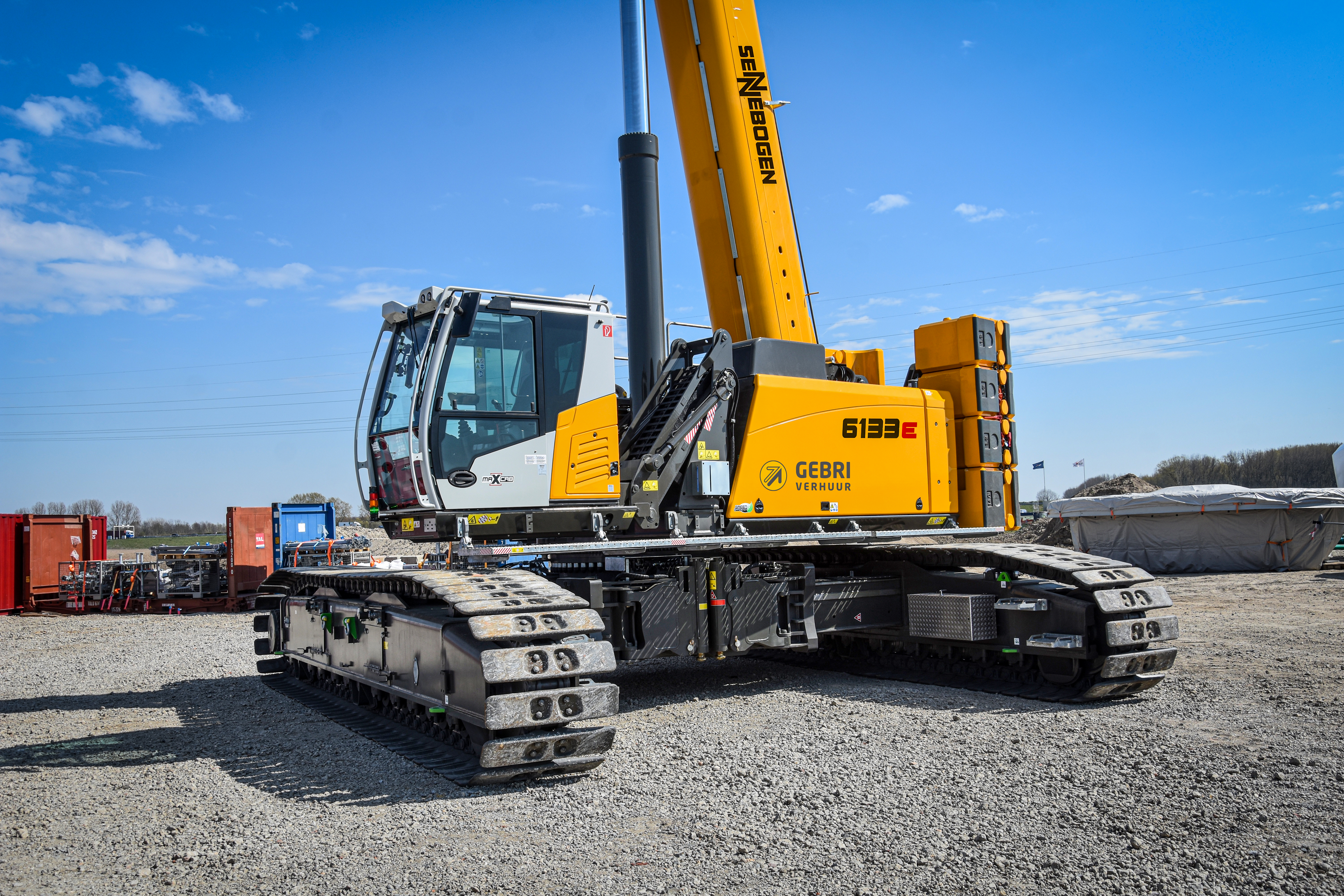 MOVE BIG THINGS - The first SENNEBOGEN 130 t telescopic crawler