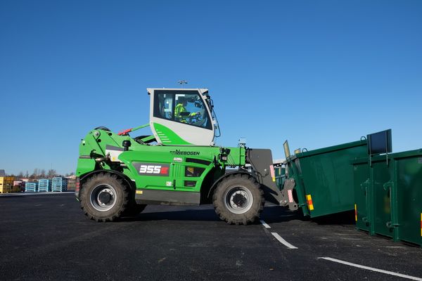 SENNEBOGEN 355 E, recycling centre, telehandler more flexible than wheel loader SENNEBOGEN 355 E, recycling centre, telehandler more flexible than wheel loader