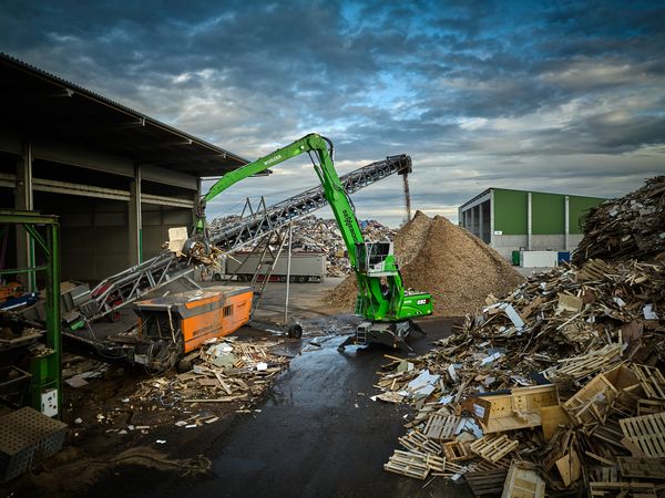 SENNEBOGEN 830 G-recycling company-test use SENNEBOGEN 830 G-recycling company-test use