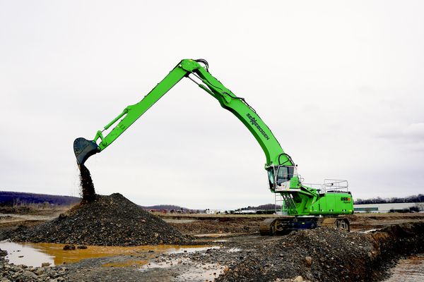 SENNEBOGEN 855 E Hybrid - Kiesgewinnung SENNEBOGEN 855 E Hybrid - Kiesgewinnung