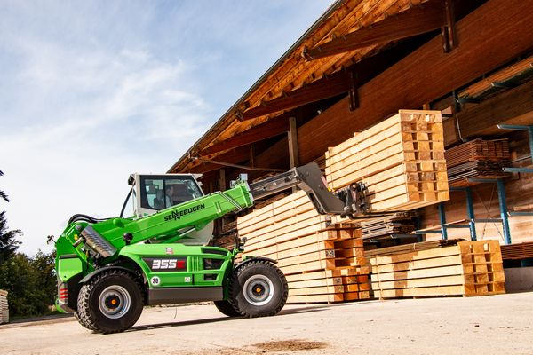 SENNEBOGEN Teleskoplader Telehandler 355 E Holz Sägewerk Hubgabel