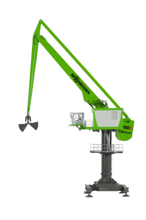Download (RGB, 300 dpi) SENNEBOGEN 8130 EQ Modell Balanceumschlagmaschine Balanceumschlagbagger Umschlagmaschine Umschlagbagger