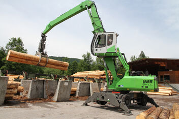 Umschlagbagger SENNEBOGEN 825 E Mobil Holzumschlag Sägewerk