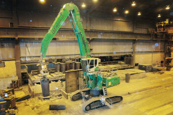 SENNEBOGEN material handler 870 crawler crawler grab mould grab casting moulds steelworks