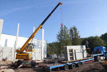 SENNEBOGEN 613 Mobil Teleskopkran Telekran Mobilunterwagen Hoch- und Tiefbau Hochbau