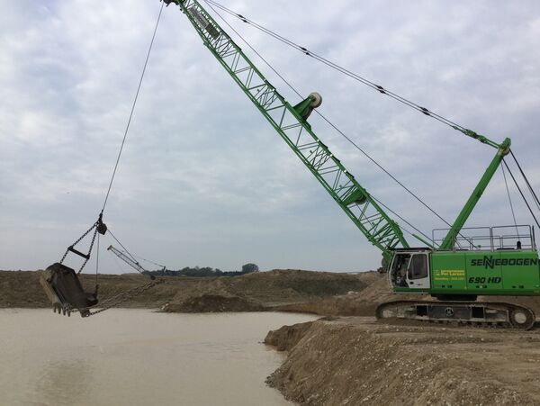 SENNEBOGEN 690 HD Seilbagger mit Schleppschaufel Gewinnungsindustrie