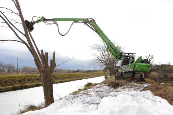 SENNEBOGEN 718 M Mobil Umschlagbagger Umschlagmaschine 830 HD Raupe Baumfällung