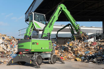 SENNEBOGEN 817 E compact material handler – Waste recycling