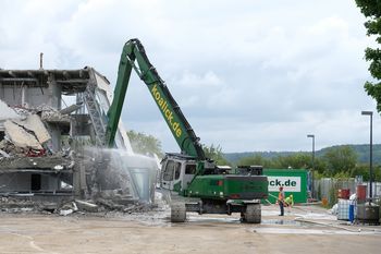  SENNEBOGEN 830 material handler