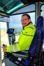 Umschlagbagger mit Elektromotor, Elektrobager SENNEBOGEN 875 E , umweltschonender Elektroantrieb, Hafen Åhus Schweden