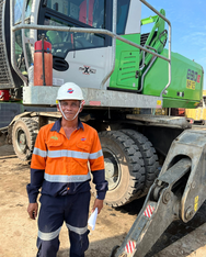 SENNEBOGEN 830 E - Holzumschlag