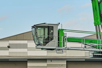 SENNEBOGEN Portcab