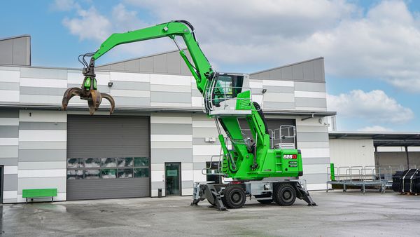 SENNEBOGEN Akkubagger der G-Serie: 824 und 826 Electro Battery