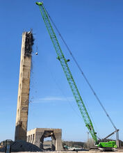 300 t demolition duty cycle crane with wrecking ball, Italy, Ferraro Group