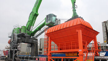 SENNEBOGEN 875 E Hybrid Material handler for port handling / Ship handling hopper
