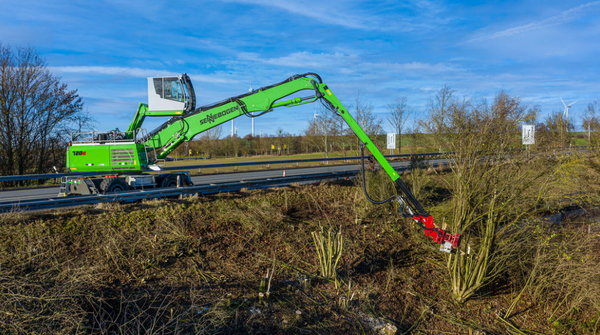 SENNEBOGEN 728_tree care handler_tree felling SENNEBOGEN 728_tree care handler_tree felling