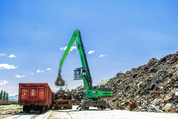 SENNEBOGEN 850G optimizes scrap logistics in steel mill