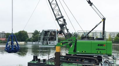 SENNEBOGEN duty cycle crane 630 hydraulic engineering SENNEBOGEN duty cycle crane 630 crawler hydraulic engineering