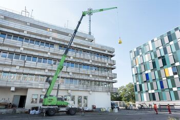 SENNEBOGEN Teleskopkran / Telekran 643 Raupe Hebearbeiten