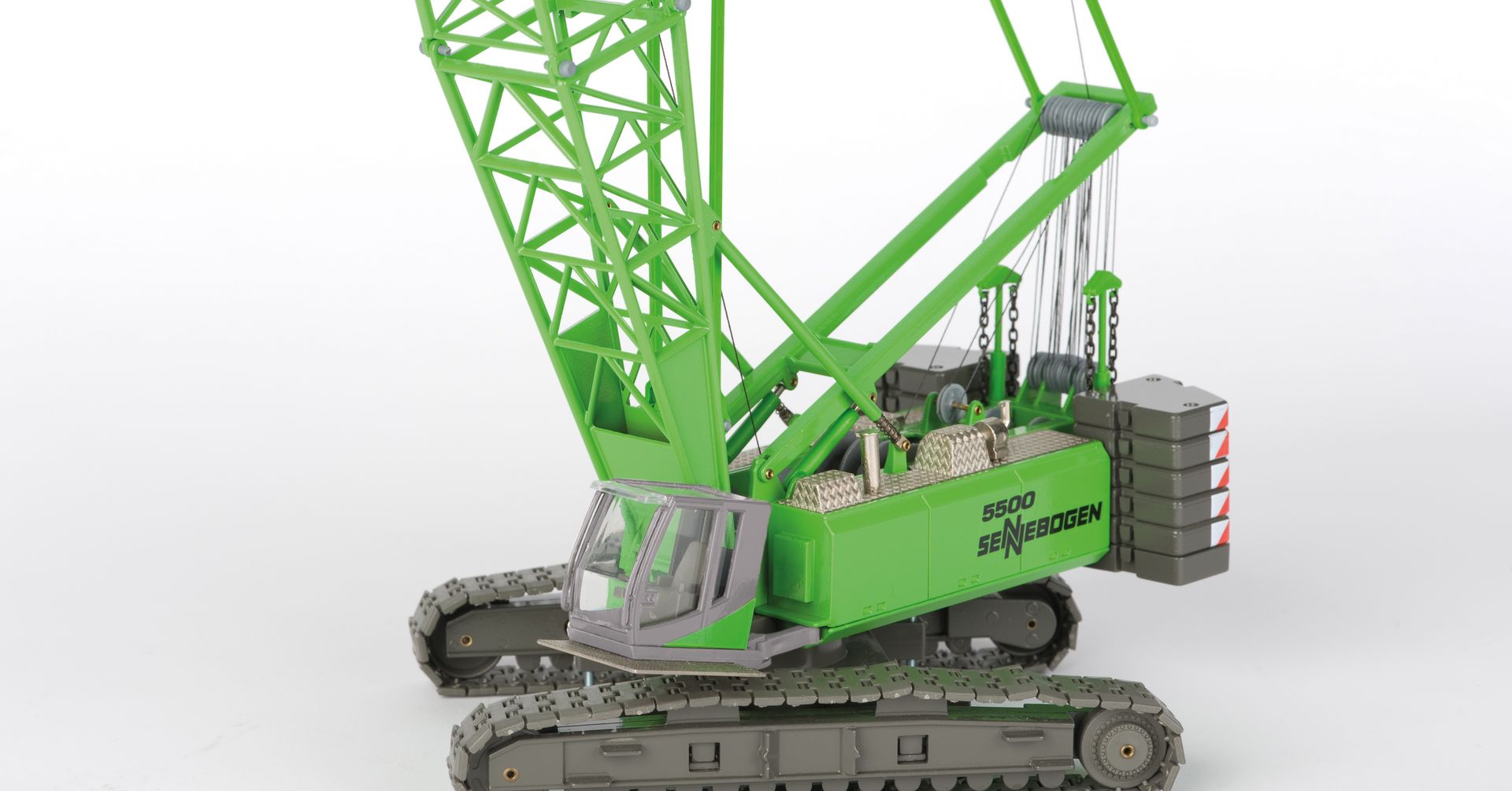 SENNEBOGEN 1/50 クレーン New 1:50 scale models for bauma: from large crawler cranes