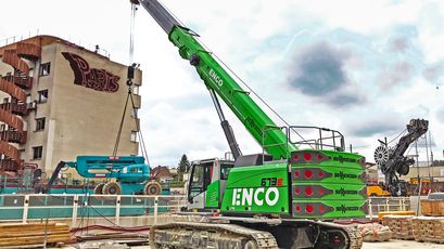 Teleskopkran SENNEBOGEN 673 E Raupe Hebearbeiten Teleskopkran Telekran Raupentelekran SENNEBOGEN 673 E Raupe Hebearbeiten Hubarbeiten Baustelle Baustellenkran