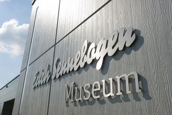 Schriftzug Erich Sennebogen Museum