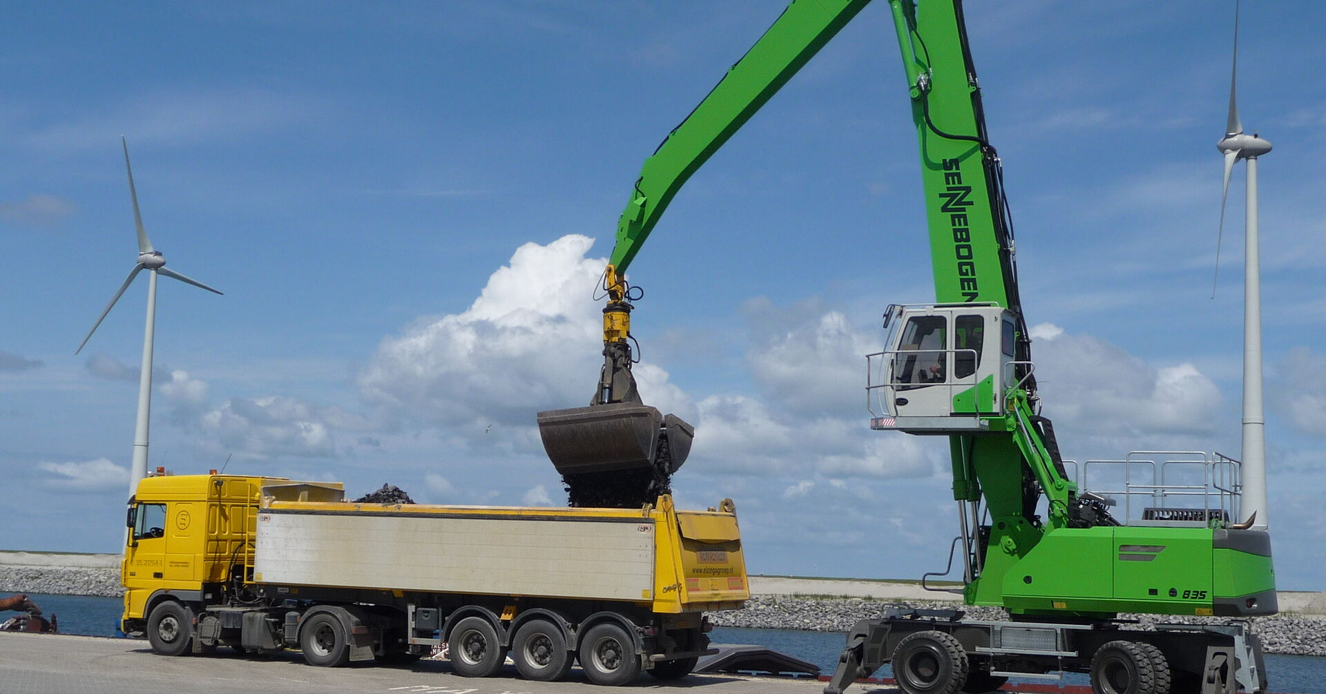 SENNEBOGEN ESERIES GREEN EFFICIENCY TECHNOLOGY FOR MATERIAL HANDLING