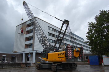 SENNEBOGEN 6100 strong and robust duty cycle crane demolition