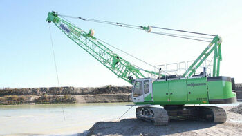 Duty cycle crane SENNEBOGEN 655 E Extraction with dragline bucket