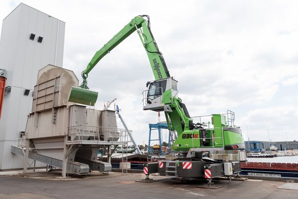 SENNEBOGEN Material handler 830 E Elektro