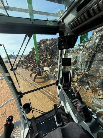 SENNEBOGEN 865 E-Hafenumschlag-Umschlagleistung verdoppelt