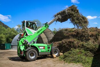  SENNEBOGEN telehandler 355 E with elevating cabin, waste recycling, Austria