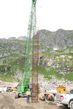 40 t SENNEBOGEN duty cycle crane supports construction work 2,200 m above sea level