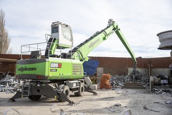 SENNEBOGEN 835G Hybrid – Use at recycling company