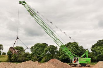 SENNEBOGEN robuster und universeller Seilbagger 655 Gewinnung