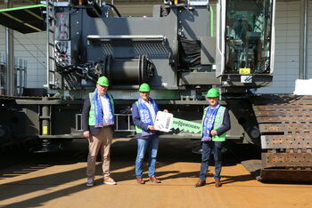 WORLD’S LARGEST DUTY CYCLE CRANE, SENNEBOGEN 6300, 300 t duty cycle crane