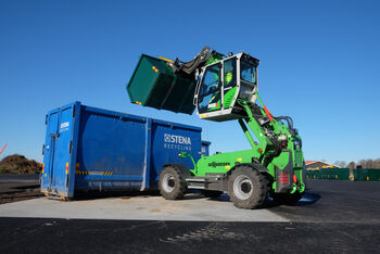 SENNEBOGEN 355 E, Recyclingzentrum, Teleskoplader flexibler als Radlader