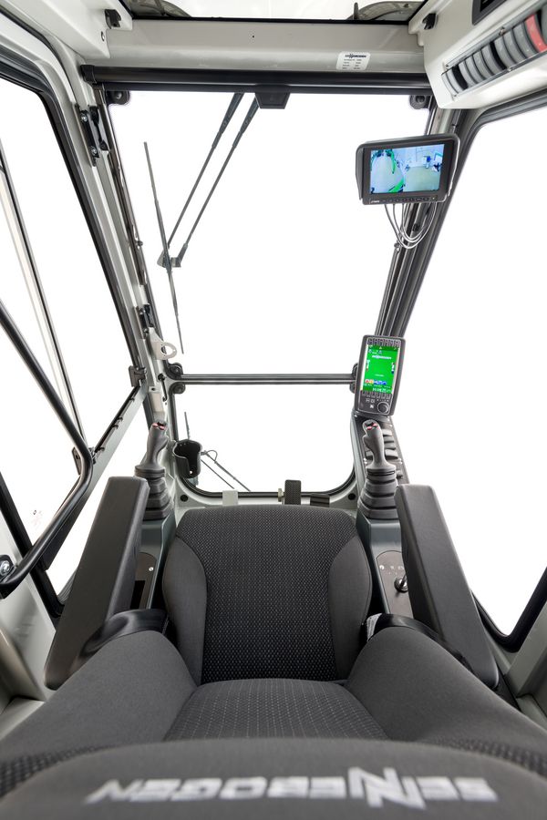 Download (RGB, 300 dpi) Comfort workstation in the Maxcab cabin