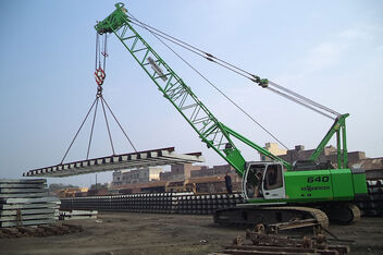 SENNEBOGEN 640 compact and versatile duty cycle crane Loading