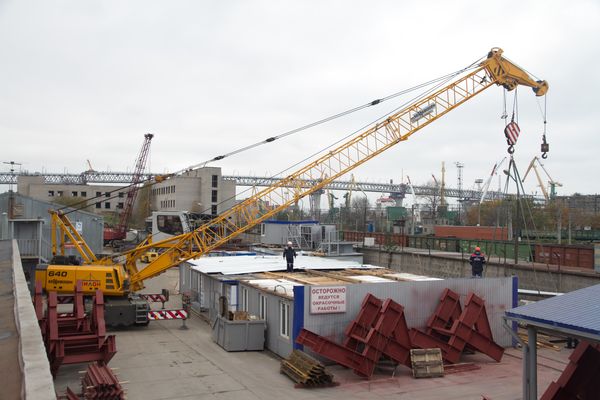Loading and logistics tasks at the Pilon company