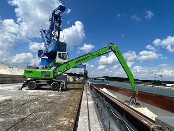 Maschinenstillstand_Seilkran fällt aus_SENNEBOGEN Mietmaschine Maschinenstillstand_Seilkran fällt aus_SENNEBOGEN Mietmaschine