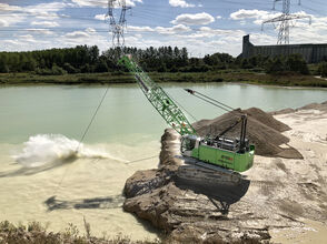 40 t duty cycle crawler crane SENNEBOGEN 640 with dragline, extraction of sand and gravel, France