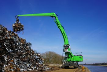 SENNEBOGEN 865 E-Hafenumschlag-Umschlagleistung verdoppelt
