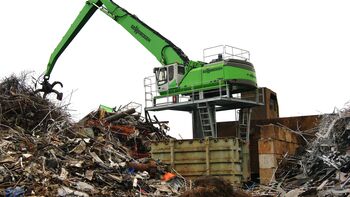 Schrottrecycling bei Koster Metalen B.V. in den Niederlanden mit einem SENNEBOGEN 850 R Elektro
